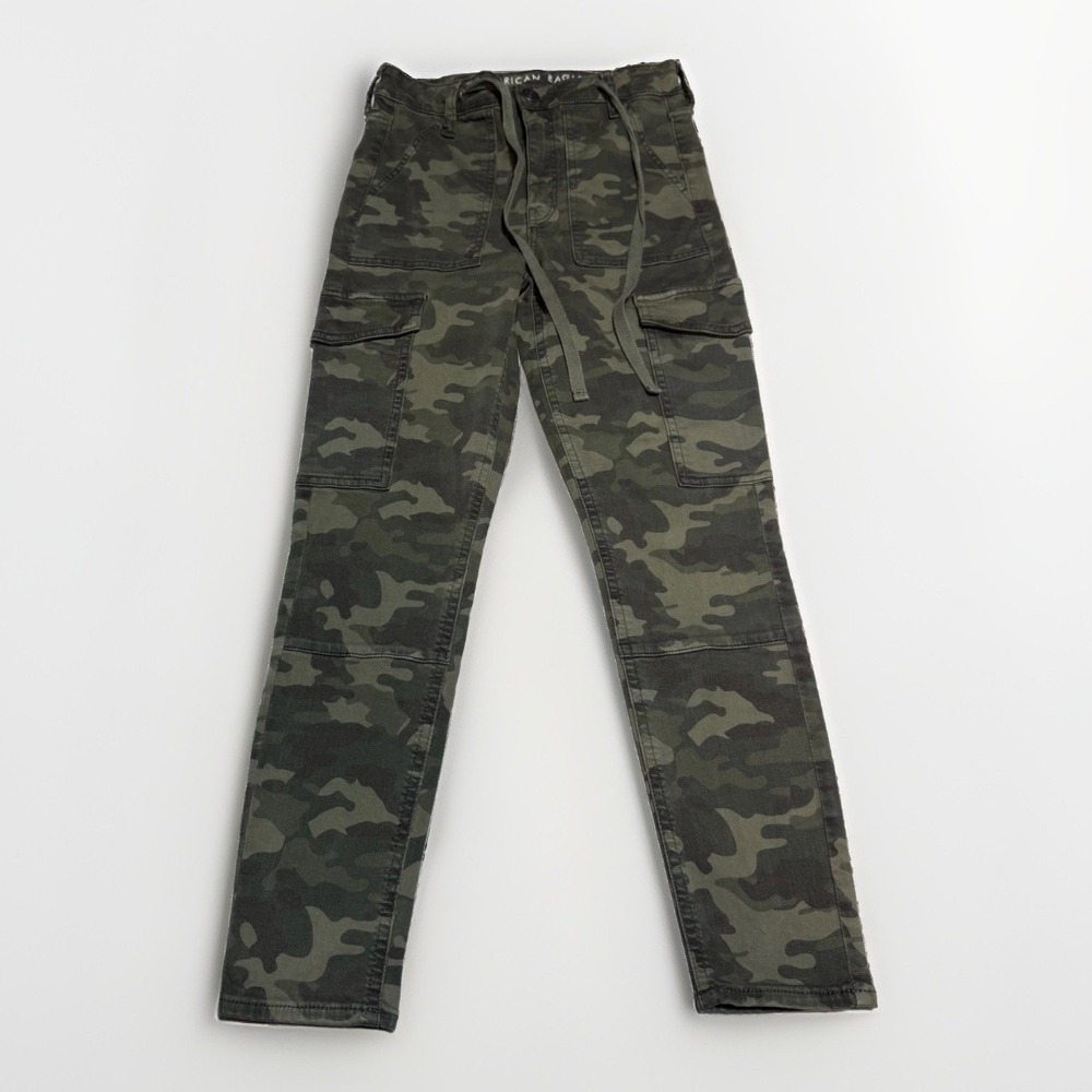 American Eagle Super Hi-Rise‎ Jegging Crop Camo Cargo Pants Green Womens Size 6